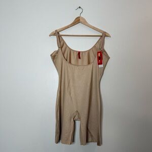 New Spanx Open Bust Mid Thigh Bodysuit Shapewear in beige sand size 1X